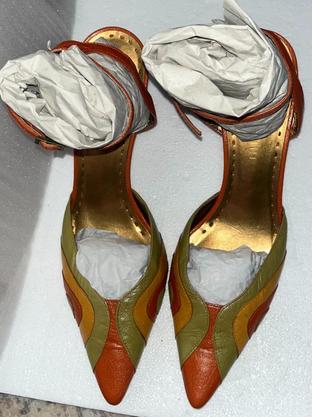 Gianni Bini Orange Green Yellow Wave-Accent Pointed Toe Heels - Picture 2 of 11